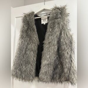 Jack faux fur vest size medium